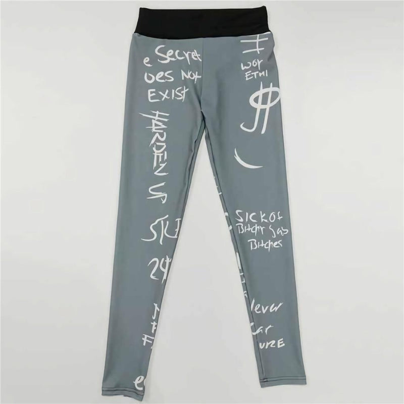 Sportowe legginsy z napisami-Bombardina.pl