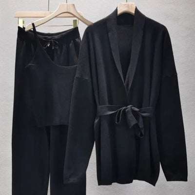 Stylowy komplet dzianinowy 3-częściowy – wiązany kardigan, top i spodnie wide leg