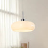 Lampa wisząca z opalizującym kloszem