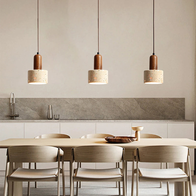 Lampa wisząca z naturalnego kamienia i drewna