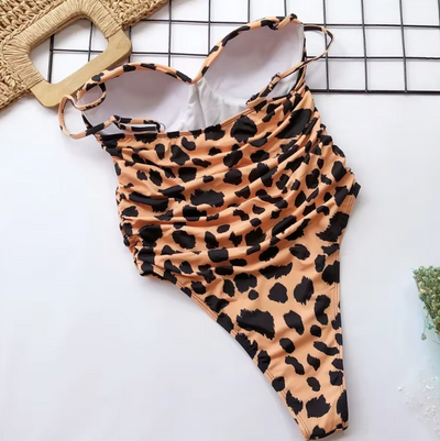 Jednoczęściowy strój kąpielowy klasyczny