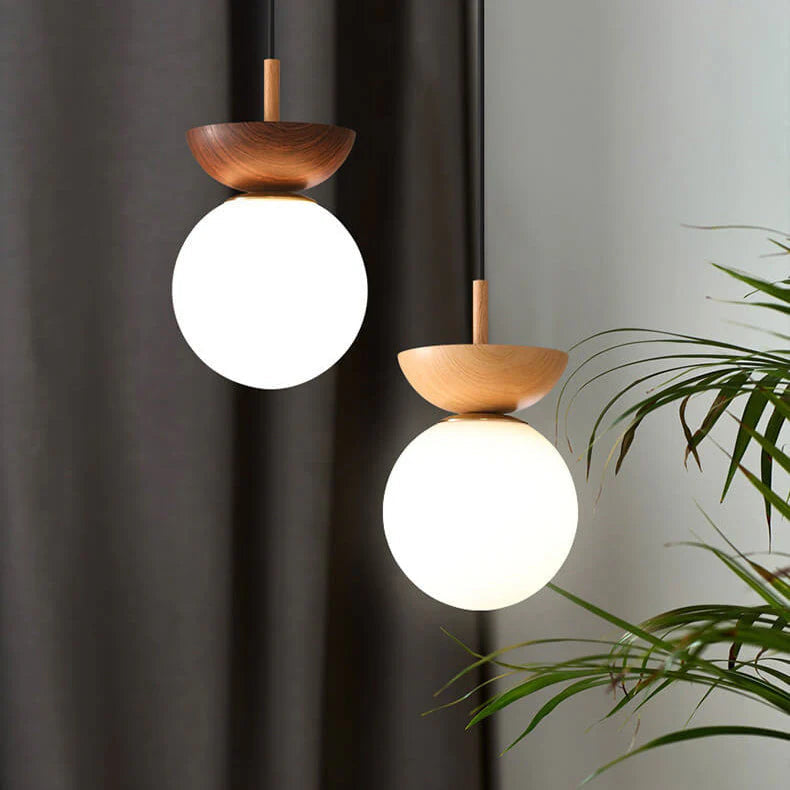 Nowoczesna lampa sufitowa w japońskim stylu z drewnianą bazą