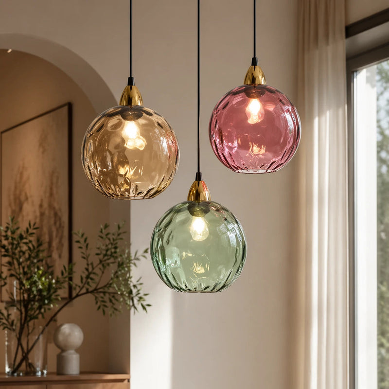 Szklana lampa wisząca LED w formie kuli